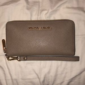 Medium Michael Kors wristlet
